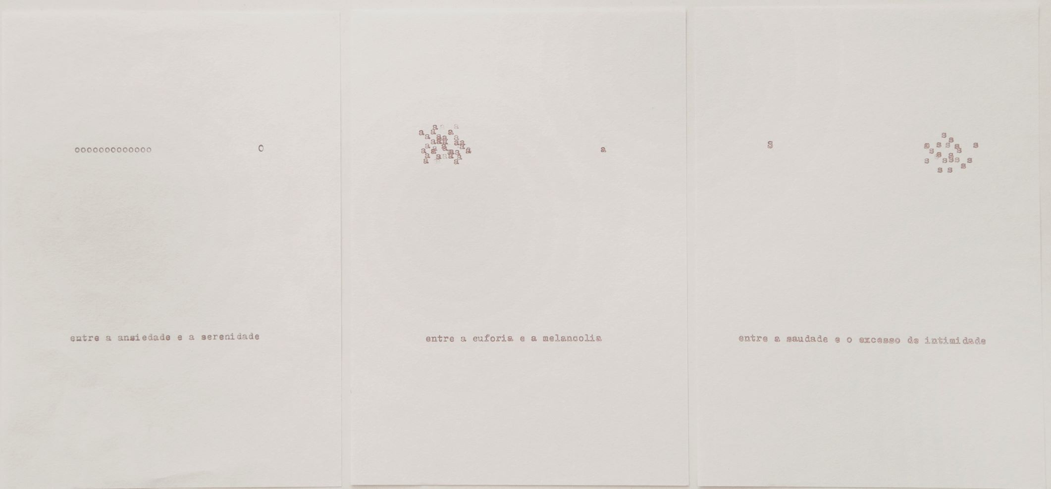 5.0.Entres, 2022. Datilografia sobre papel japonês, 21 x 45 x 2 cm ( 21 x 15 cm cada) (2)