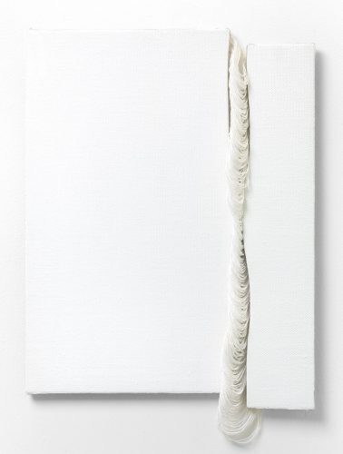 Graziela Guardino
Hiatus IV
Acrílica sobre linho belga desfiado
30 x 28 x 1cm